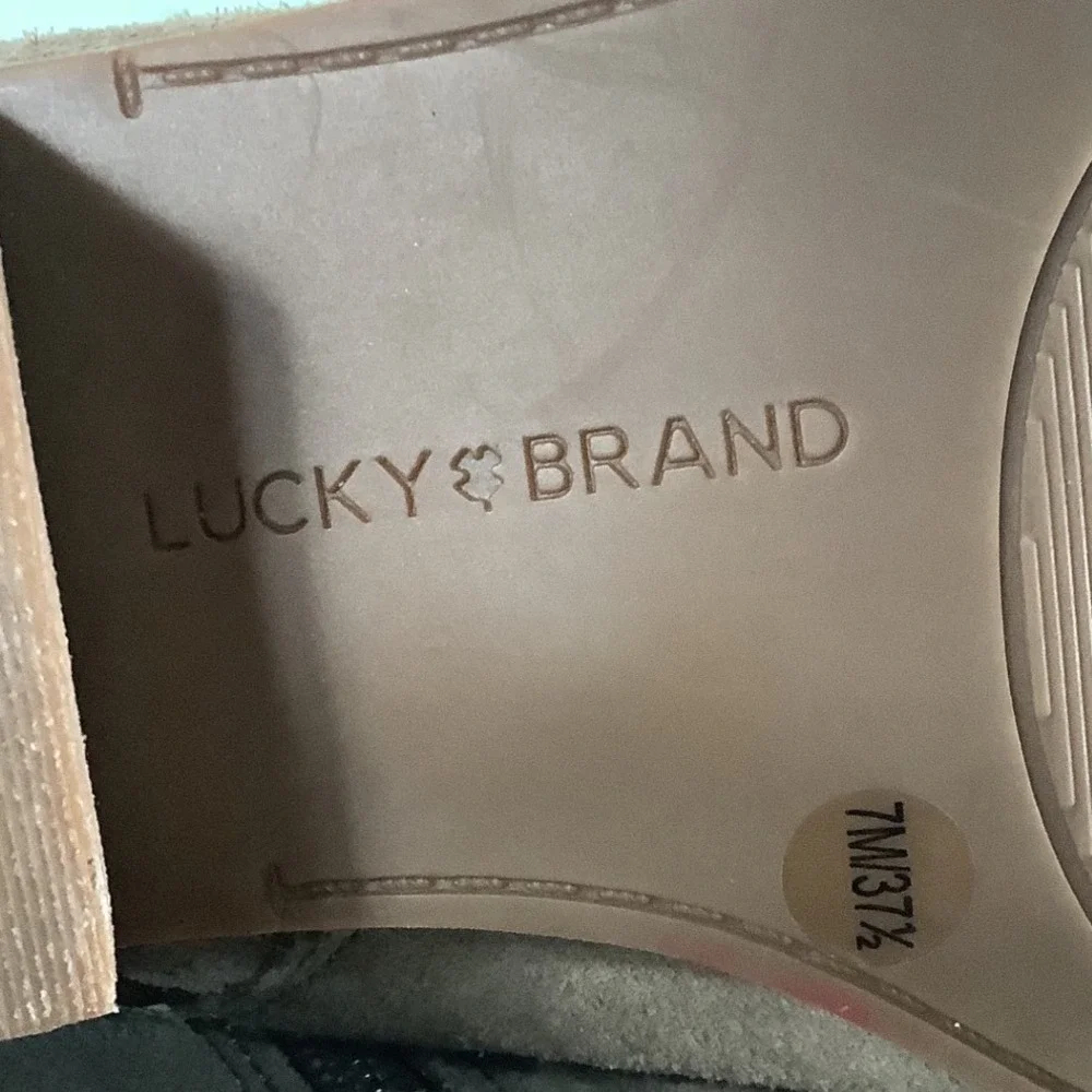 Lucky Brand Basel Taupe Suede Ankle Booties Split Side Zip Stacked Heel Size 7M